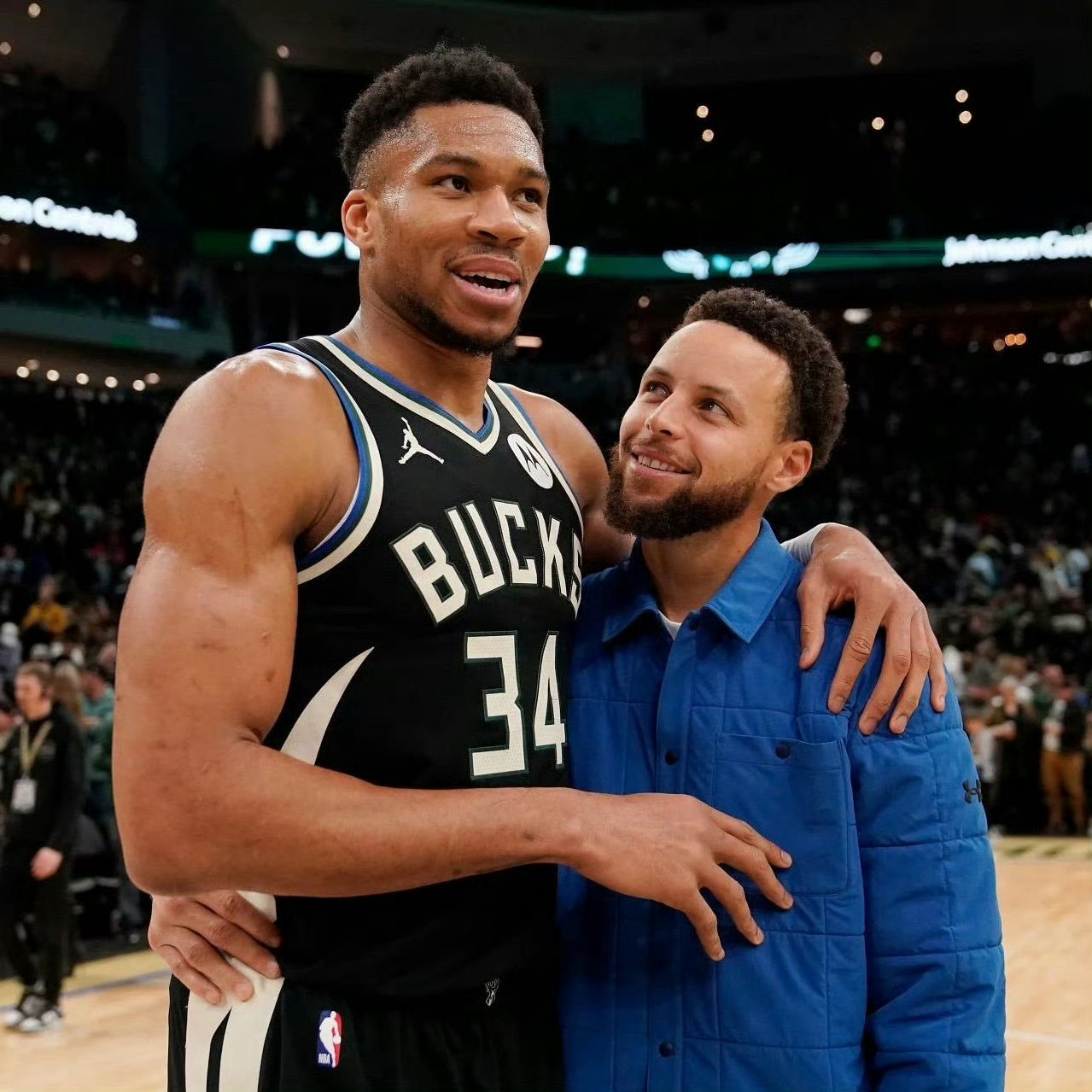 包含字母哥重要时刻重要助攻，美国队带队取胜！的词条